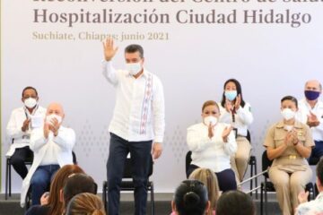 El gobernador, Rutilio Escandón inauguró la reestructuración hecha en el Centro de Salud de Suchiate