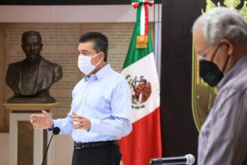 Vacunación anticovid se realiza con éxito en Chiapas: Escandón
