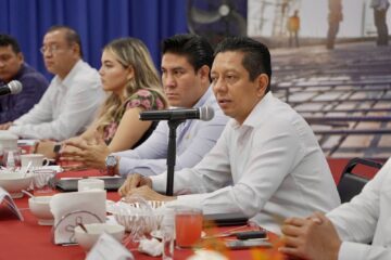 El compromiso es trabajar de la mano con el sector constructor: Llaven Abarca