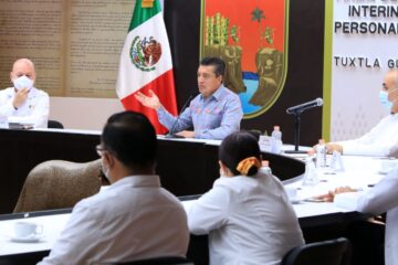 Sumamos esfuerzos para cuidar la salud y la vida del pueblo de Chiapas: Rutilio Escandón