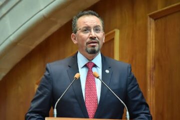 Urgen leyes para atender problemas de salud de niños y adolescentes