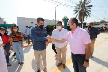 Inaugura REC pavimentación de vialidad principal del Barrio Esquipulas, en Huixtla