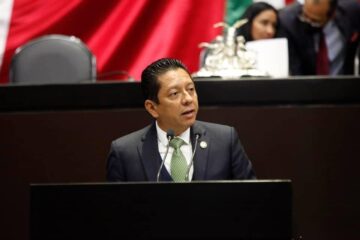 Solicita Llaven, licencia para promocionar consulta de revocación de mandato en Chiapas