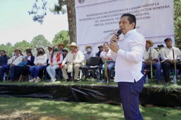 En Chanal se impulsan obras públicas que hacen justicia social: Llaven Abarca