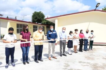 Inaugura Rutilio Escandón espacios educativos en la Primaria Adolfo López Mateos, de Tuxtla Gutiérrez