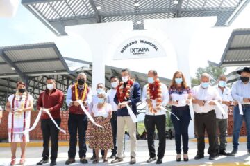 En Ixtapa, inaugura Rutilio Escandón construcción del Mercado Público Municipal