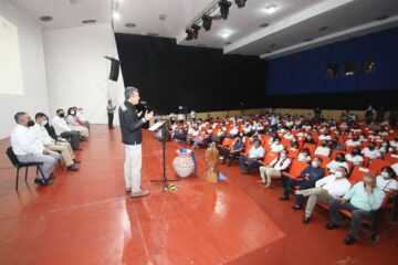 Entrega Rutilio Escandón equipamiento y materiales para la educación comunitaria del Conafe