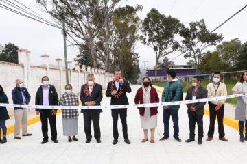 Inaugura Rutilio Escandón pavimentación de calle en el Barrio de Fátima, de San Cristóbal de Las Casas