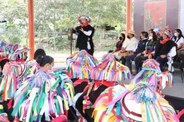Rutilio Escandón entrega Unidad Deportiva y espacios educativos en Chenalhó