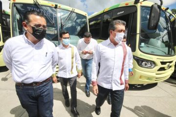 Rutilio Escandón da banderazo de salida a la nueva flota vehicular de la ruta Berriozábal-Tuxtla