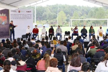 Rutilio Escandón inaugura la rehabilitación de la Unidad Deportiva de Jitotol