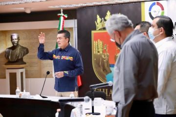 Entrega Rutilio Escandón reconocimientos a investigadoras e investigadores científicos