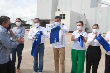 Alcalde Mariano Rosales Zuarth felicita a familia Camacho por inauguración de planta porcícola