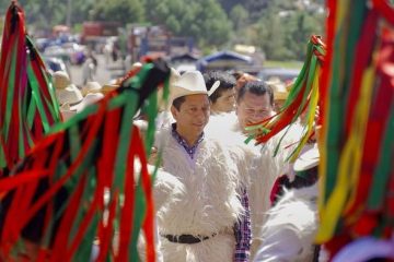 Las y los chiapanecos debemos sentirnos orgullosos de nuestras raíces: Llaven Abarca