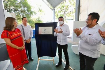 Rutilio Escandón asistió a la Ceremonia del 50 Aniversario del Tecnológico Nacional de México Campus Tuxtla