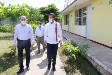 En Tapachula, Rutilio Escandón inaugura infraestructura educativa en la Unicach y la primaria Emiliano Zapata Salazar