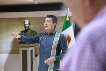 Atestigua Rutilio Escandón acreditación del Icatech como entidad certificadora ante la Red Conocer