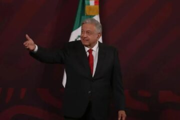 AMLO afirma que hay medicinas para todo el año