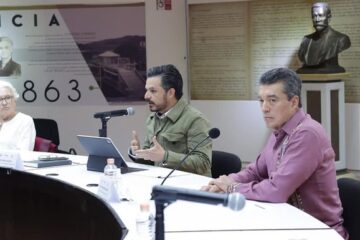 Presentan Zoé Robledo y Gobernador Rutilio Escandón estrategia para la Federalización de los servicios de salud de Chiapas