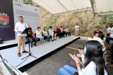 Inaugura Rutilio Escandón el camino Pijijiapan-Plan de Ayala