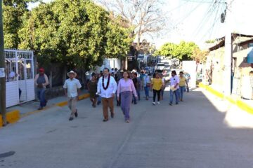 Mariano Rosales inaugura pavimentación de calle y drenaje sanitario en barrio Almacenes