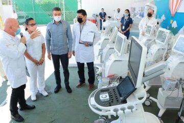 Rutilio Escandón entrega equipos para el fortalecimiento de la Terapia Intensiva en el estado
