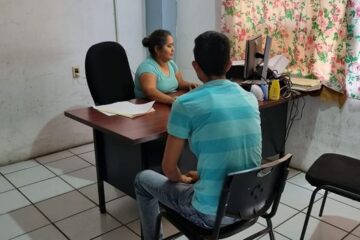 Presenta FGE con vida a persona reportada como desaparecida en Frontera Comalapa