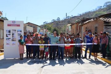 Mariano Rosales entrega calle pavimentada y drenaje rehabilitado en Villahidalgo