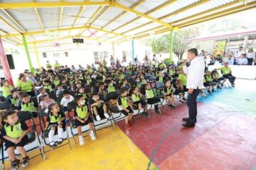 Inaugura Rutilio Escandón aulas en el Jardín de niñas y niños “Delfina Rincón” de Tuxtla Gutiérrez