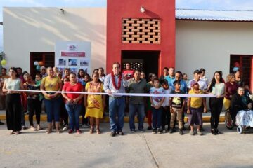 En el Fraccionamiento El Triunfo Mariano Rosales entrega Centro de Desarrollo Comunitario