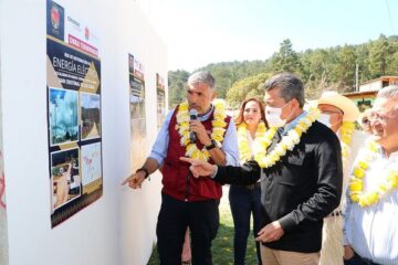Inaugura Rutilio Escandón red de energía eléctrica en la localidad Nuevo Corral Chén El Ángel, en SCLC