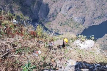 Conanp recolecta basura en el Parque Nacional Cañón del Sumidero.
