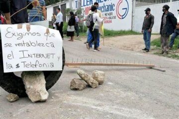 Con bloqueo, indígenas exigen un alto a cierres de la vía San Cristóbal -Ocosingo