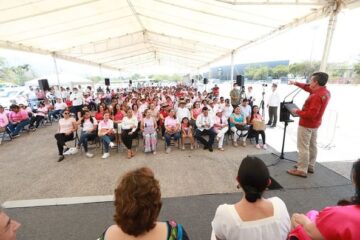 Rutilio Escandón da banderazo de salida a 232 Taxis Seguros para Mujeres en Tuxtla Gutiérrez