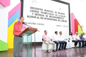 Villaflores conmemora Día Internacional de la Mujer reconociendo a mujeres líderes