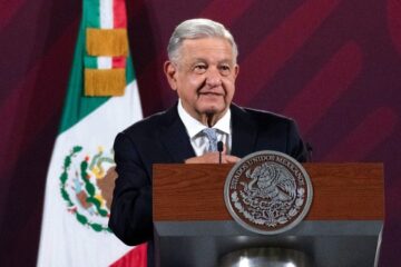 AMLO reaparece tras dar positivo a Covid; «sufrí un desmayo transitorio», explica