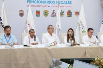 Asiste Javier Jiménez a reunión de funcionarios fiscales