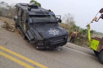 Cinco policías lesionados en accidente automovilístico