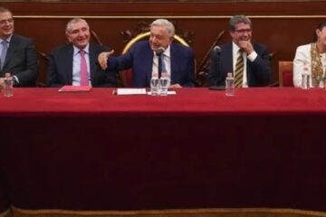 Esto dijo AMLO en la reunión con «corcholatas» y senadores, según Monreal