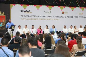 Inaugura Rutilio Escandón la Primera Feria Empresarial AMMJE 2023 Capítulo Tuxtla