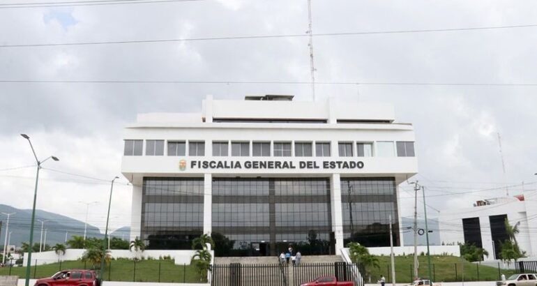 Atacan a policía y fallece en Reforma