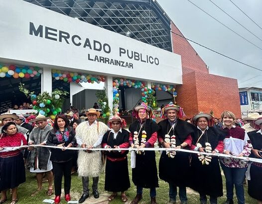 Inaugura Rutilio Escandón construcción del Mercado Público de Larráinzar