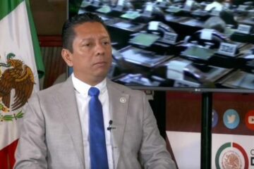 Deben separarse del cargo aspirantes a procesos internos: Llaven Abarca