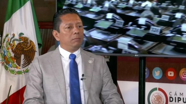 Deben separarse del cargo aspirantes a procesos internos: Llaven Abarca