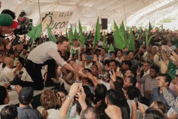 Espectacular asamblea informativa de Manuel Velasco en Palenque