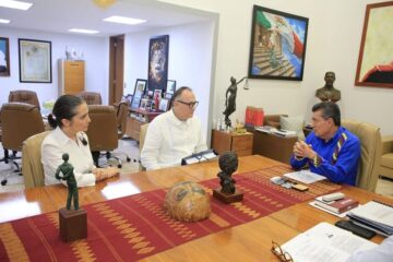 Se reúne Rutilio Escandón con Rene Orellana, representante del Banco de Desarrollo de América Latina