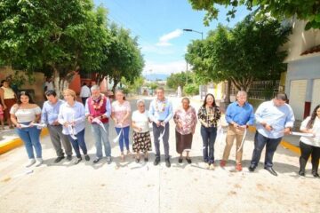 Inaugura Rutilio Escandón calles en la colonia Calvarium de Tuxtla Gutiérrez