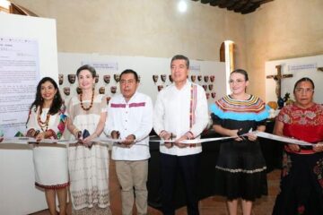 En Chiapa de Corzo, Rutilio Escandón encabeza premiación de concursos estatales de piezas artesanales