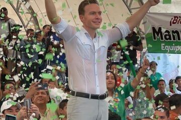 El pueblo se entrega a un gran líder Manuel Velasco Coello en HUIXTLA