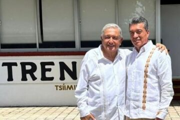 Rutilio Escandón acompaña al presidente AMLO en la Reunión de Supervisión del Tren Maya Tramo 1
